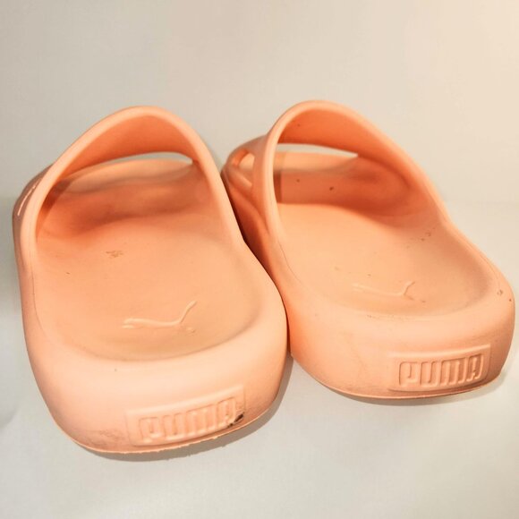 Puma Shibusa, soft peach, slip-on slides, 1"Sz 3, fits 6-7 pre-owned - Picture 3 of 7
